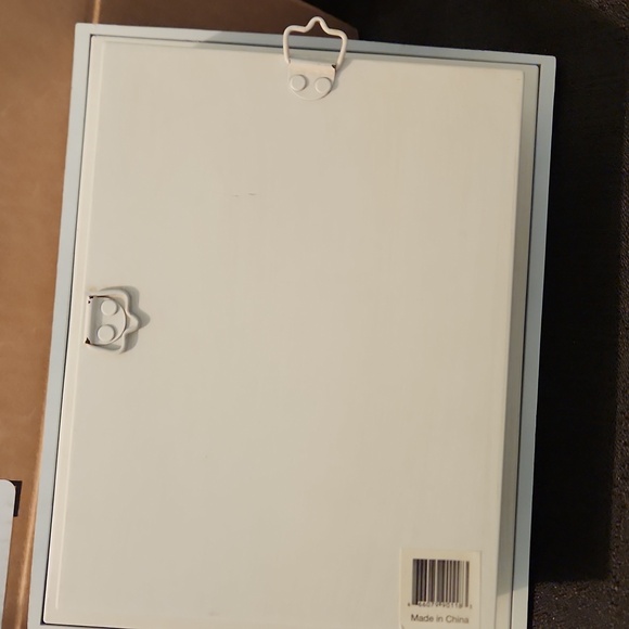 VINTAGE SHADOW BOX W/ARTIFICAL FLOWER SEALED INSIDE. - Picture 5 of 6